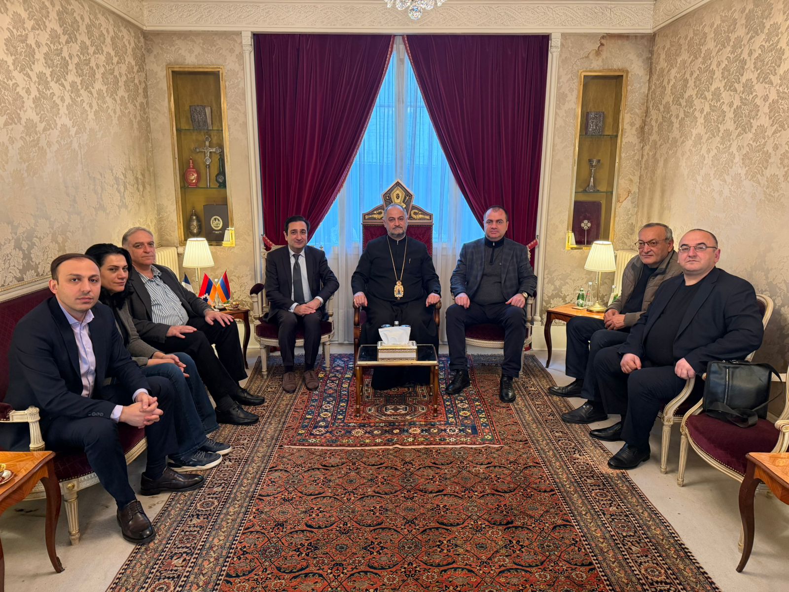 Արցախի պատվիրակությունն այցելել է Ֆրանսիայի հայոց թեմ