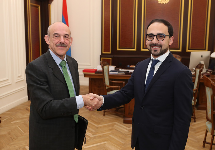 Տիգրան Ավինյանը Գերմանիայի դեսպանի հետ հանդիպմանն անդրադարձել է հանքարդյունաբերությանը