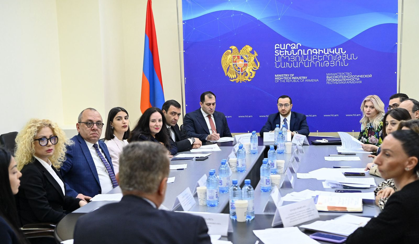 Քննարկվել է ՀՀ-ում 16 տարեկանից ցածր երեխաների առցանց անվտանգության և «առանց հեռախոսի» դպրոցական միջավայրի բարելավմանը միտված ծրագրի հայեցակարգը