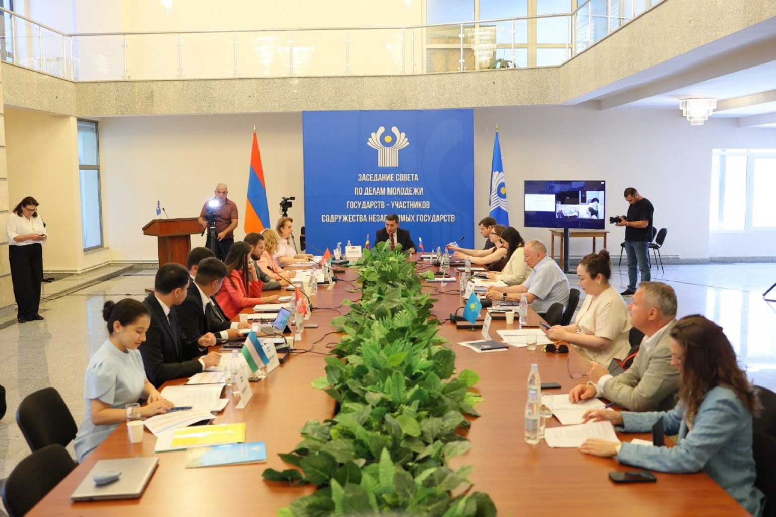 Կապանում անցկացվել են ԱՊՀ միջազգային երիտասարդական համաժողովը և երիտասարդության հարցերով խորհրդի նիստը