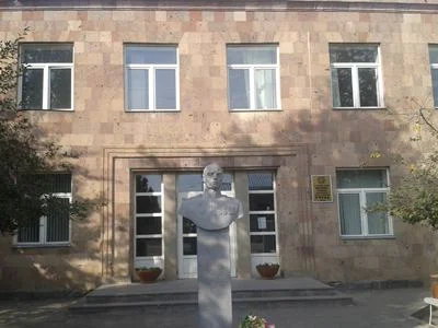 Մխչյանի միջնակարգ դպրոցի տնօրենը դիմում է գրել եւ ազատվել աշխատանքից