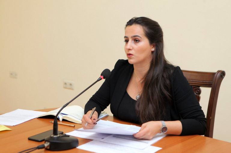 ԱԺ նախկին պատգամավոր Աննա Կոստանյանը դադարեցնում է անդամակցությունը «Լուսավոր Հայաստան» կուսակցությանը
