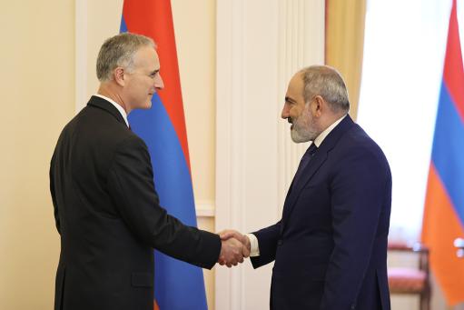 Փաշինյանն ու Բոնոն քննարկել են Գրանադայի հանդիպման արդյունքներն ու արցախցիների տեղահանման խնդիրները