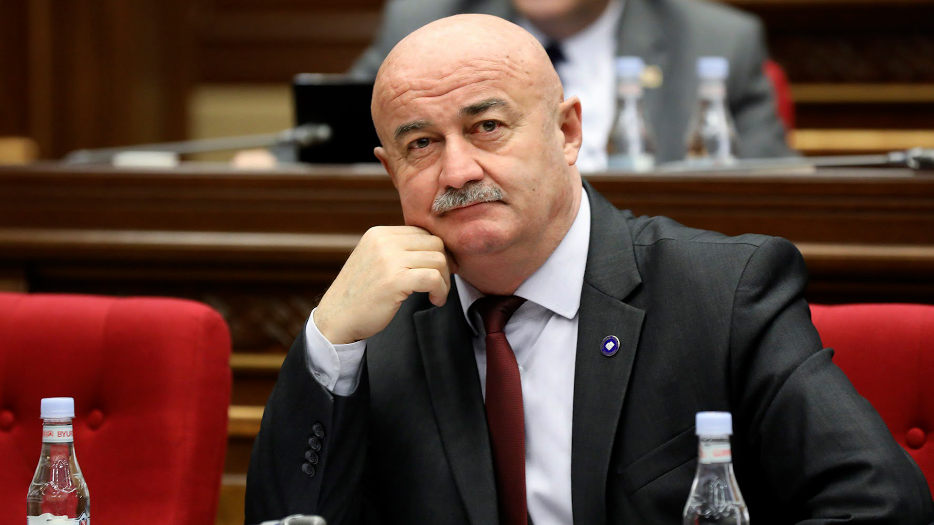 Հովիկ Աղազարյանը զրուցել է ՔՊ-ականների հետ, ասել են, որ «կողմ» կքվեարկեն Էդմոն Մարուքյանի թեկնածությանը