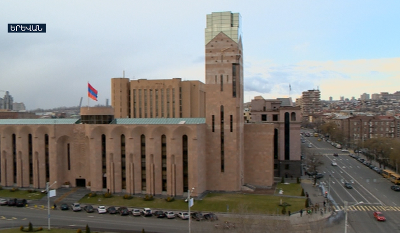 Երևանի քաղաքապետարանում խորհրդակցություն է․ ուղիղ