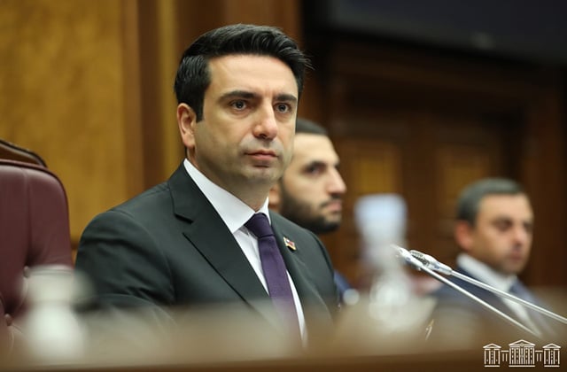 Ռուսաստանի ԱԳՆ-ն պետք է ավելի ուշադիր լինի Ադրբեջանի արձագանքին. Ալեն Սիմոնյանի պատասխանը՝ Զախարովային