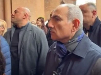 «Ամեն տեղ եք պատրաստվում պղծե՞լ, չկպնեք ինձ». հավատացյալը՝ Փաշինյանին