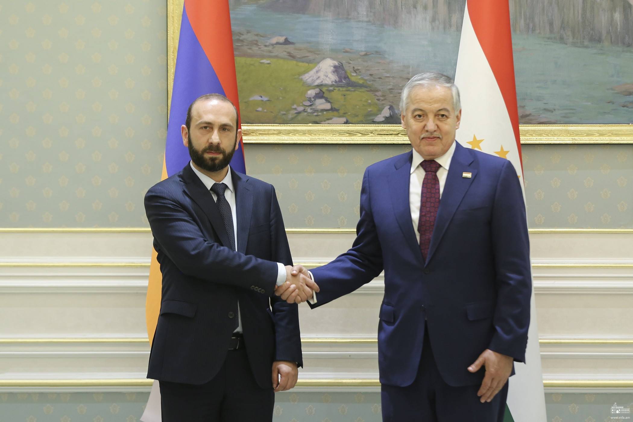ՀՀ-ի և Տաջիկստանի ԱԳ նախարարներն ընդգծել են առևտրատնտեսական փոխգործակցության ներուժի լիարժեք օգտագործման ուղղությամբ ջանքերը