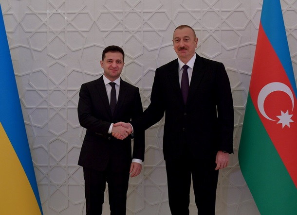 Алиев направил письмо Зеленскому