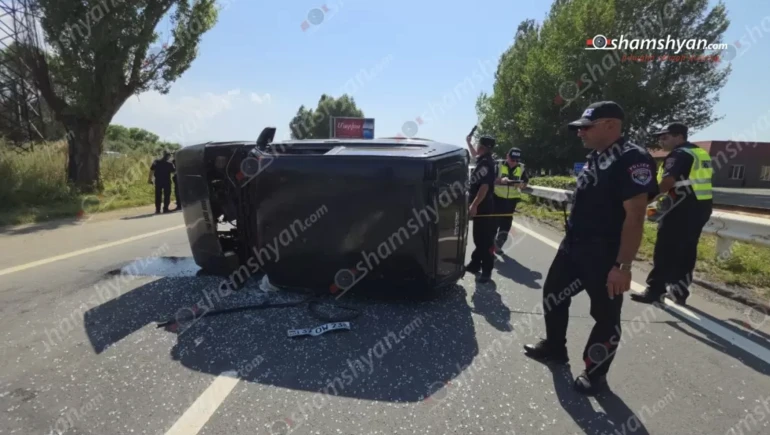 Երևան-Սևան ավտոճանապարհին բախվել են անչափահասի «ՎԱԶ 2101»-ը և «ՎԱԶ 2121»-ը․ վերջինը կողաշրջված հայտնվել է ճանապարհի մեջտեղում