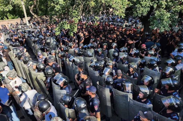 Մտահոգված ենք ցուցարարներին և լրագրողներին ցրելու ոստիկանության ագրեսիվ գործելաոճից․ Լեմկինի ինստիտուտ