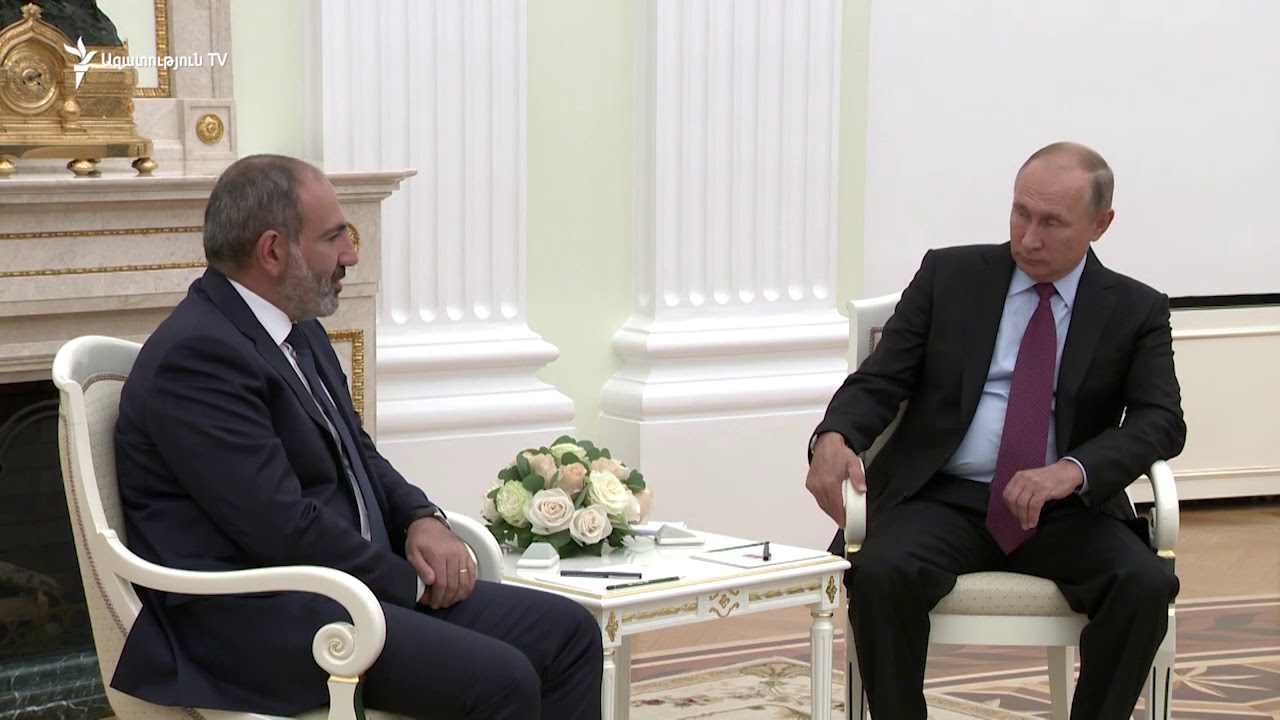 В телефонном разговоре с Путиным Пашинян подчеркнул крайнюю важность армяно-российского стратегического партнерства