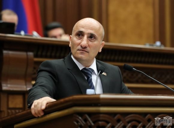 «Կարան տանեն տան, լցնի իր գլխին». ԿԸՀ նախագահը՝ դուրս հանվող քվեաթերթիկների մասին
