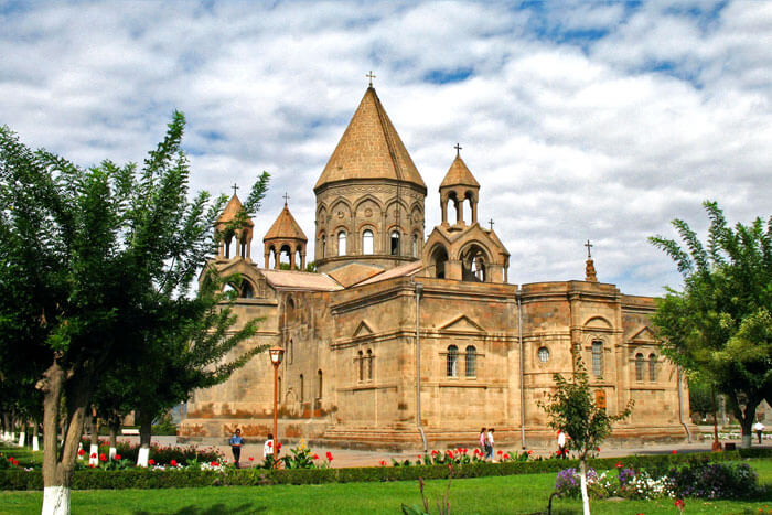Մայր Աթոռ Սուրբ էջմիածինը դատապարտում է Երուսաղեմի Հայոց Պատրիարքության և հայ համայնքի նկատմամբ բռնությունները