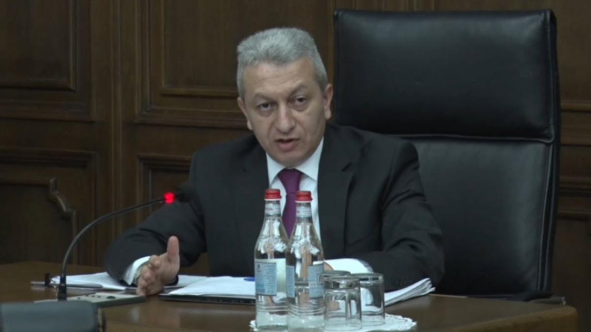 Ֆինանսների նախարարը դեմ է Արսեն Թորոսյանի` պարտադիր ապահովագրության նախագծին
