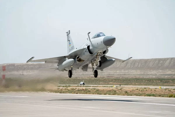 Ադրբեջանը պակիստանաչինական JF-17 կործանիչներ է ձեռք բերել