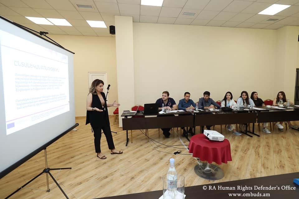ՄԻՊ-ում դասընթաց է կայացել ընտանեկան բռնության դեպքերի ճգնաժամային աջակցության կազմակերպման թեմայով
