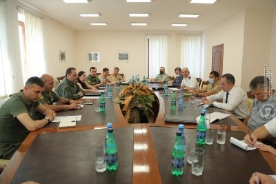 Ռազմական կցորդներին է ներկայացվել Երասխի հատվածում Ադրբեջանի ձեռնարկած սադրիչ գործողությունների հետևանքով ստեղծված իրավիճակը