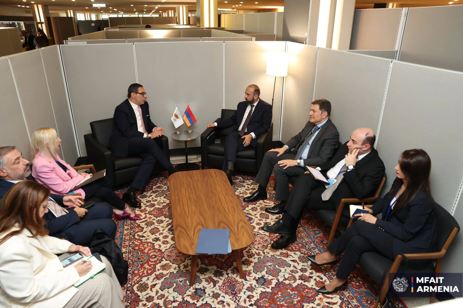 Արարատ Միրզոյանը և Կոնստանտինոս Կոմբոսը քննարկել են Հայաստանի և Կիպրոսի միջև երկկողմ գործընկերության խորացման հարցեր