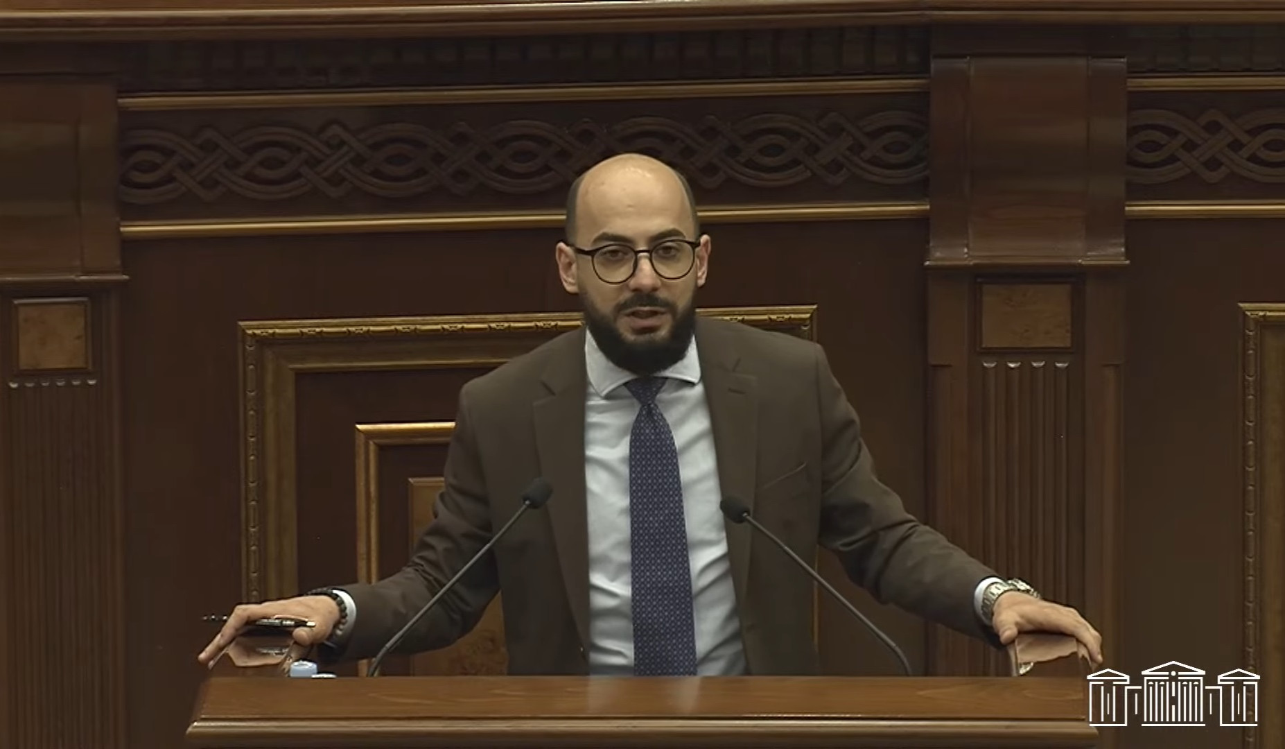 Ինչո՞ւ եք խաբում ԼՂ ժողովրդին ու սուտ պատրանքներ ներարկում. Արթուր Հովհաննիսյանը՝ ընդդիմությանը