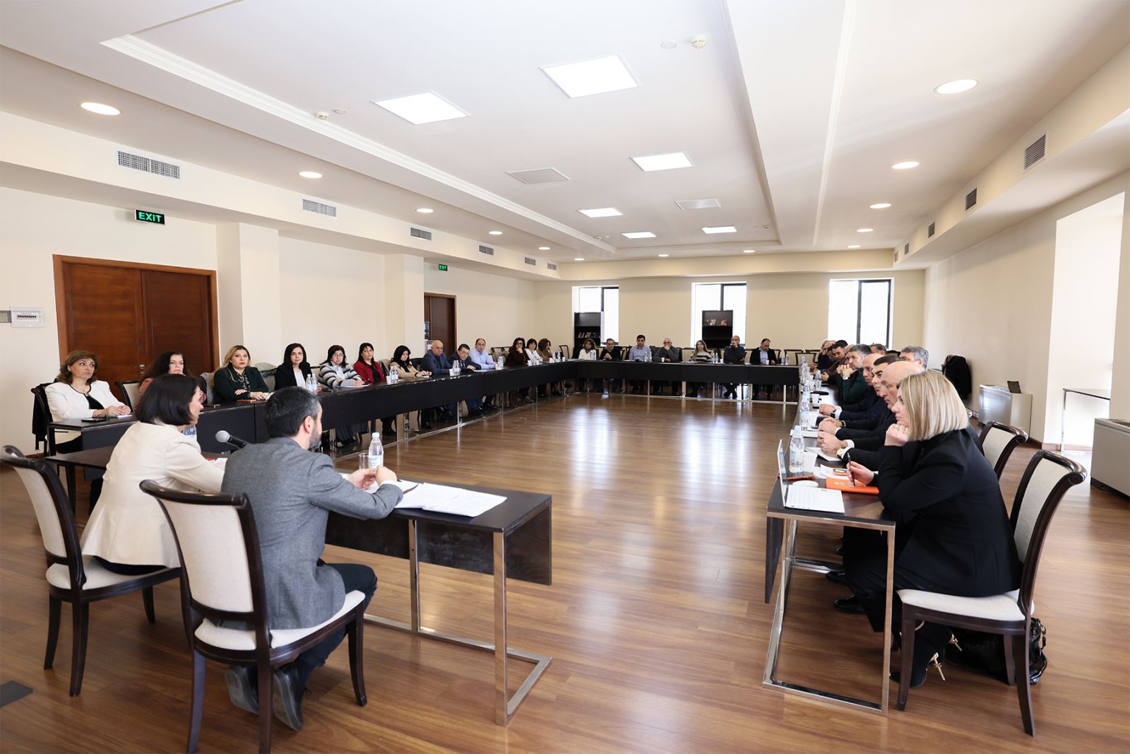 Ժաննա Անդրեասյանը հանդիպել է գիտական կազմակերպությունների ղեկավարների հետ