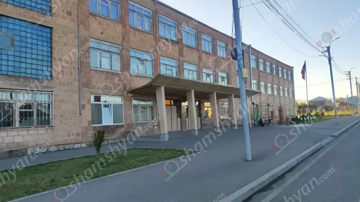 Ահազանգ է ստացվել, որ Գյումրի քաղաքի համար 15 դպրոցում ռումբ է դրված․ իրավապահներն ու փրկարարները կատարել են տարհանում