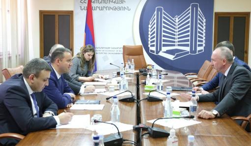 Վահան Քերոբյանը Բելառուսի դեսպանի հետ քննարկել է օդային հաղորդակցության ակտիվացման հարցը