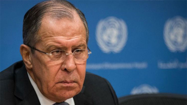 Лавров назвал "фейковой атакой" ситуацию в Буче
