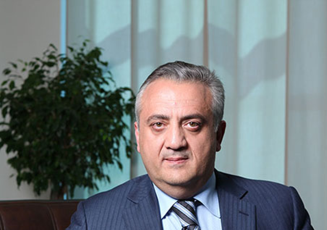 Փաշինյանի որոշմամբ՝ ԿԲ նախկին նախագահ Արթուր Ջավադյանը ազատվել է հատուկ հանձնարարություններով դեսպանի պաշտոնից