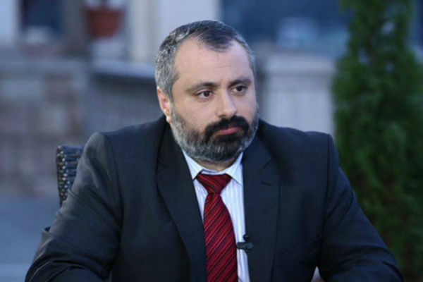 Из распространенного по итогам встречи Мнацаканян-Мамедьяров заявления заметно, что нет принуждения и тайных договоренностей: пресс-секретарь президента Арцаха