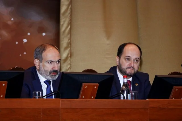 Փաշինյանը չհերքեց իր աշխատակազմի ղեկավար Արայիկ Հարությունյանի սպասվող հրաժարականը