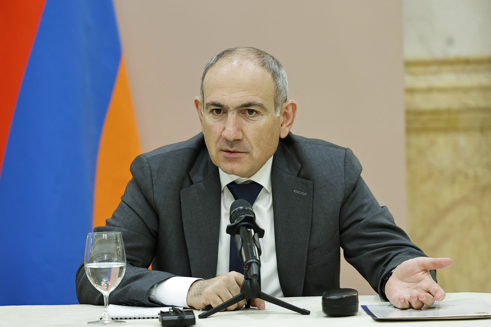 Վիրտուալ խոսակցության մեջ պատմական Հայաստանը ինձ ասում է՝ մի՛ գնացեք իմ ճանապարհով․ Փաշինյան