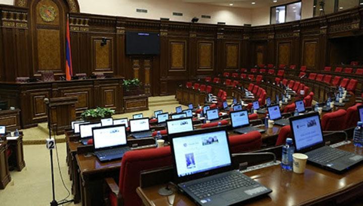 Սպառվածության գիտակցումն ու ցայտնոտային հիստերիան․ «Փաստ»