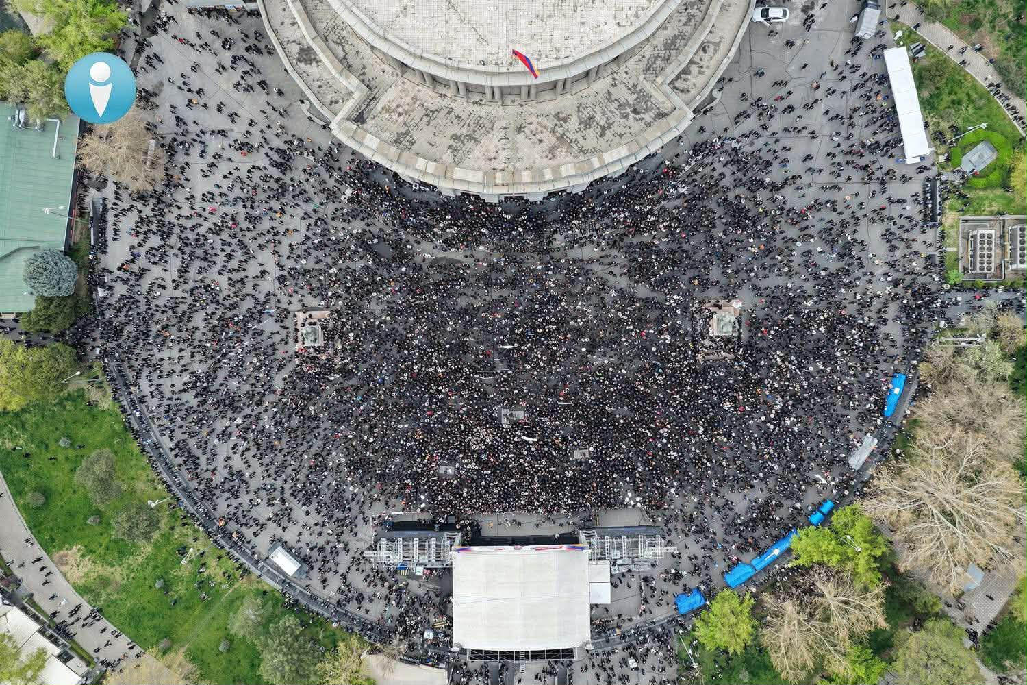 18։05-ի դրությամբ հանրահավաքի անցկացման վայրում և հարակից տարածքներում գտնվել է շուրջ 12 500 մարդ․ «Իրազեկ քաղաքացիների միավորում»