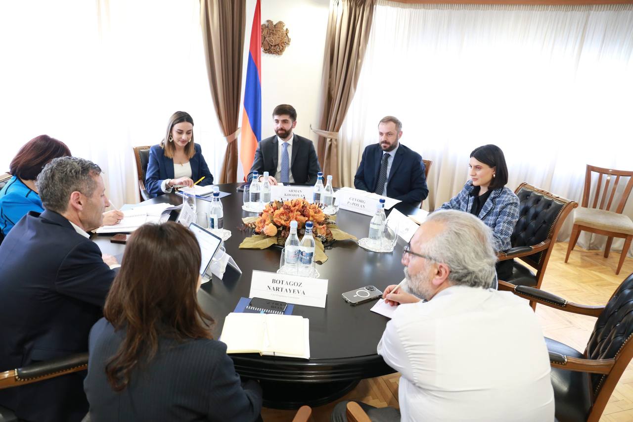 Պապոյանը Պարենի և գյուղատնտեսության կազմակերպության ներկայացուցչի հետ քննարկել է ՀՀ գյուղատնտեսության ներկա վիճակը