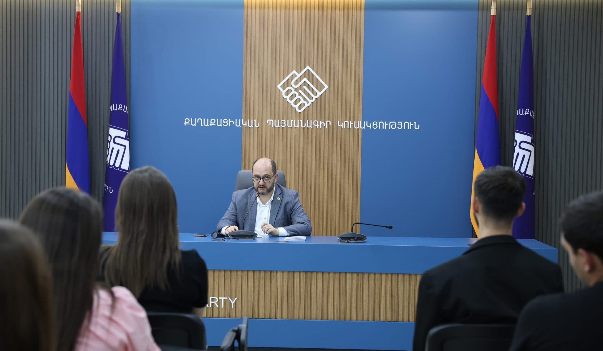 «Քաղաքացիական պայմանագիր» կուսակցության երիտասարդական կառույցի հետ շատ հետաքրքիր զրույց ունեցանք. Արայիկ Հարությունյան
