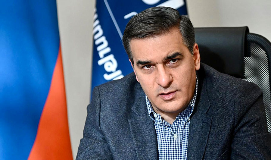 Արման Թաթոյանն ու «Միասնության թևերի» թիմը Լոռու մարզում են. կանգառ Վանաձորում՝ ուղիղ