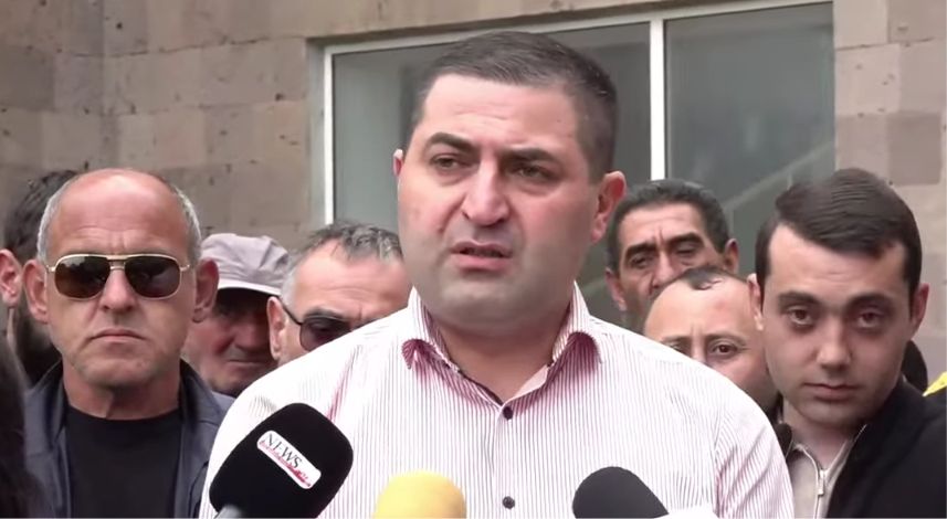 «Հրազդան ցեմենտի» աշխատակիցները բողոքի ակցիայի են դուրս եկել (ուղիղ)