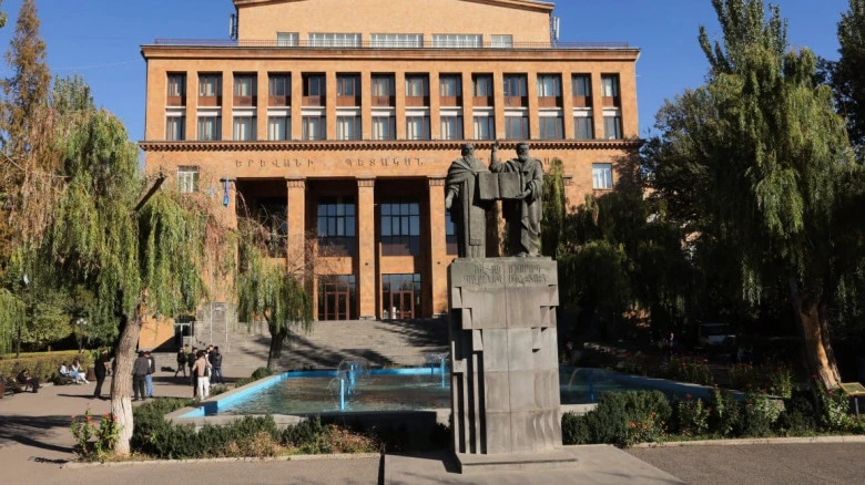 Բուհական համակարգն էլ են ներքաշում ճահճի մեջ․ «Փաստ»