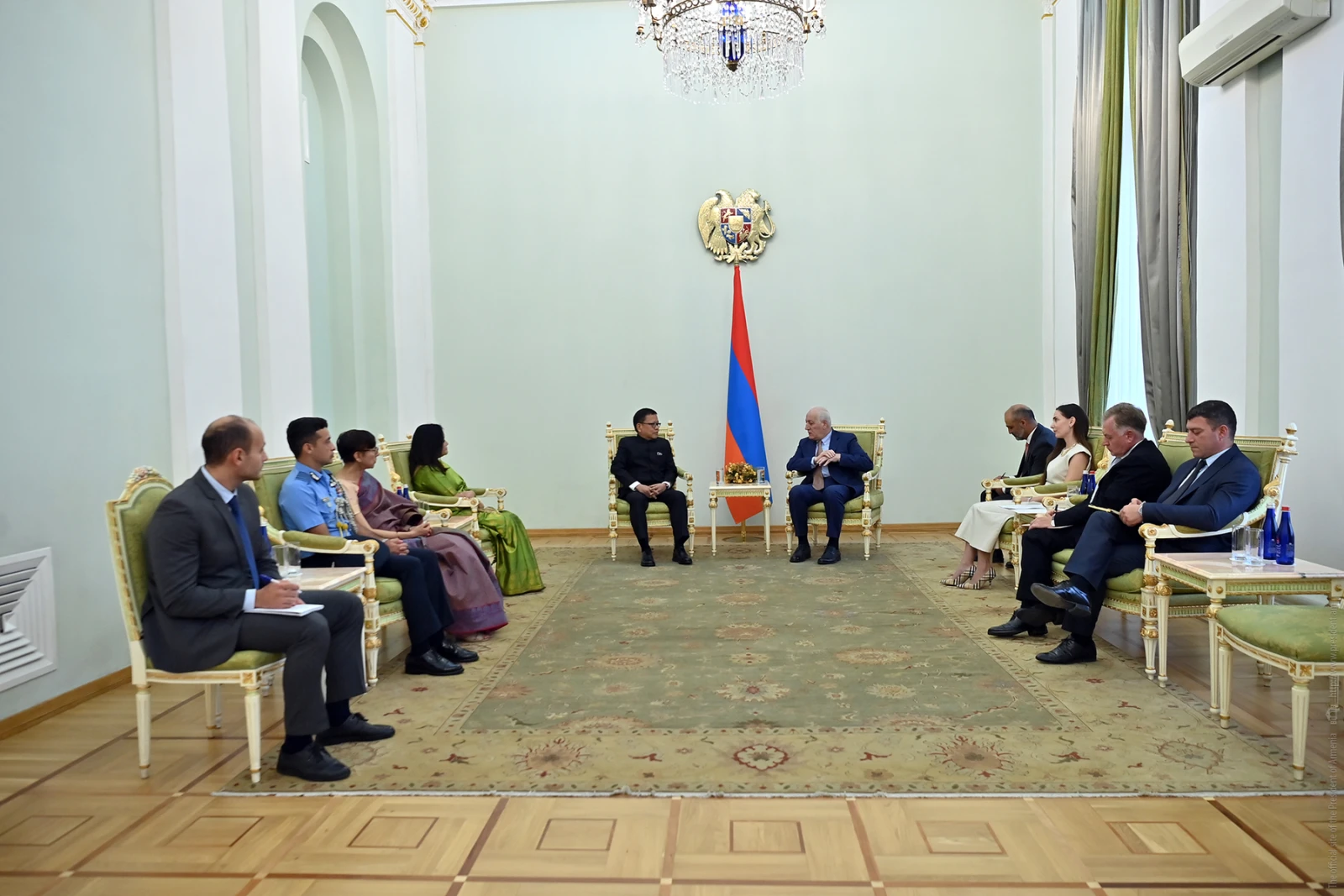 Վահագն Խաչատուրյանին իր հավատարմագրերն է հանձնել Հայաստանում Հնդկաստանի նորանշանակ դեսպանը