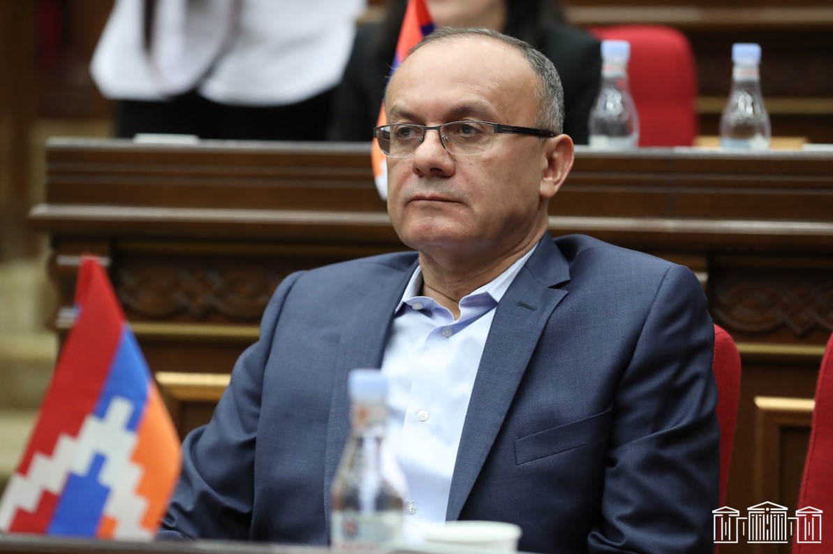 Ալեն Սիմոնյանն ու այս իշխանությունն են շպիոնը, բայց թուրք-ադրբեջանական տանդեմի. Սեյրան Օհանյան
