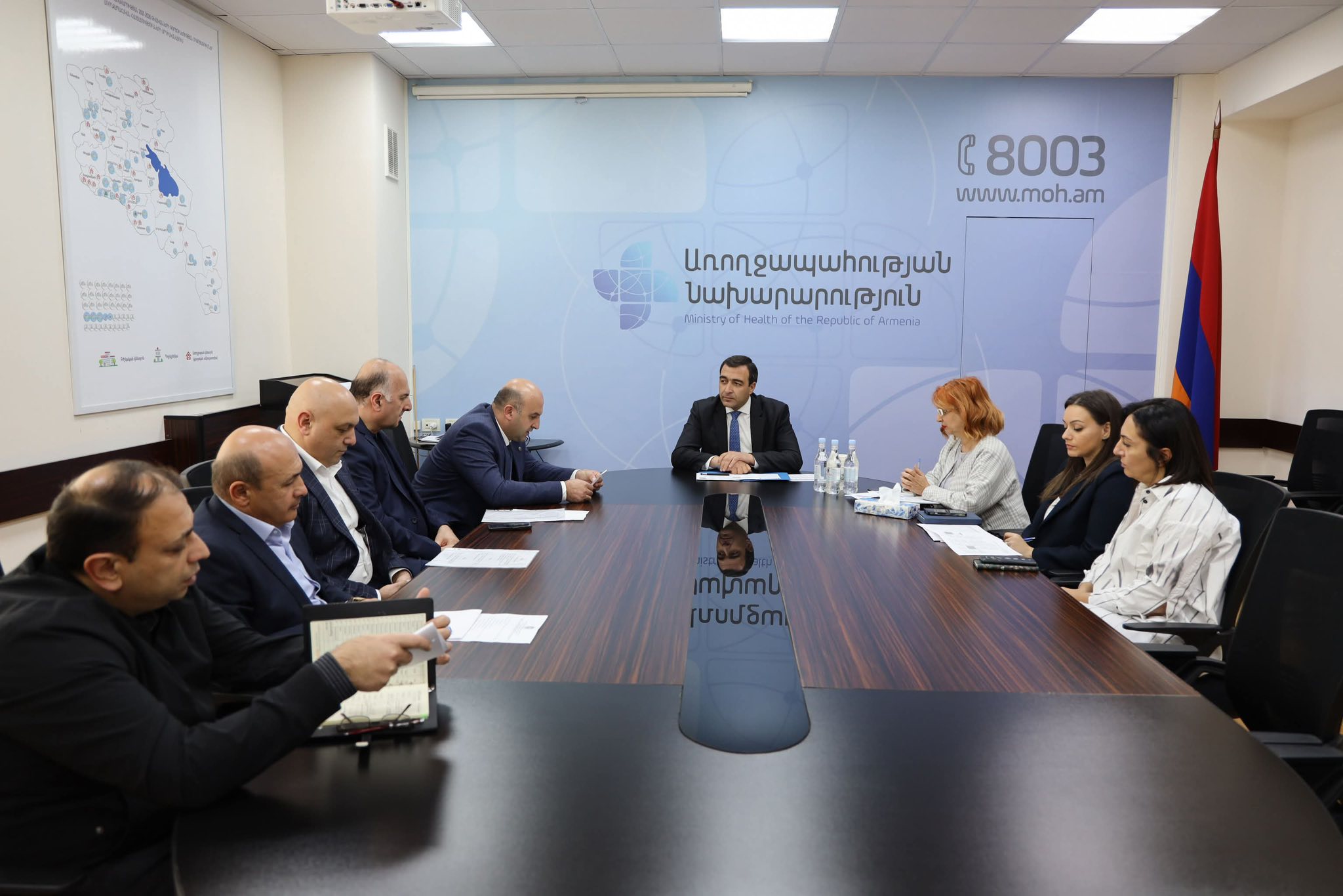 ԱՆ տեղակալը հանդիպել է Տավուշի մարզի բժշկական կազմակերպությունների ղեկավարների և մանկաբարձագինեկոլոգիական ծառայությունների պատասխանատուների հետ