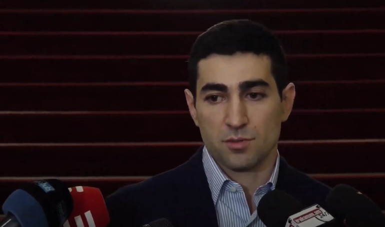 «Հիմարի մեկն ա՝ դրա համար»․ Լևոն Քոչարյանը՝ Ալեն Սիմոնյանին՝ իր հորը շպիոն համարելու մասին