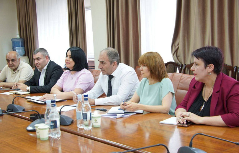 Էկոնոմիկայի փոխնախարարն ընդունել է Հայաստան ժամանած ԱՄՆ-ում գործող World Wide Sires կազմակերպության մասնագետին