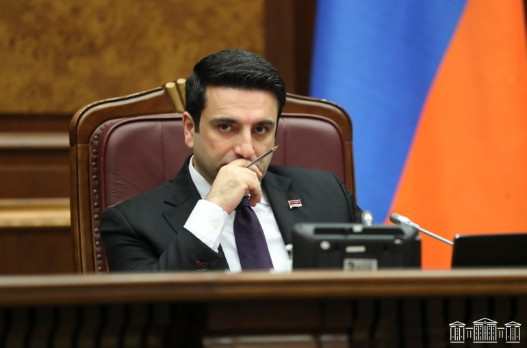 Դե, արի հիմա ու ապացուցի, որ ընդդիմադիր դաշտը մենք չենք ձևավորում. Ալեն Սիմոնյան