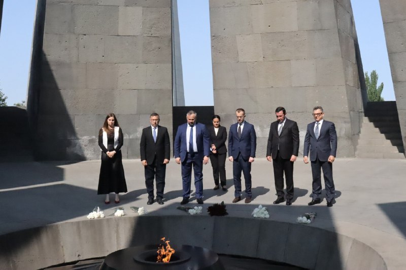 Սանկտ Պետերբուրգի փոխնահանգապետն այցելել է Հայոց ցեղասպանության հուշահամալիր