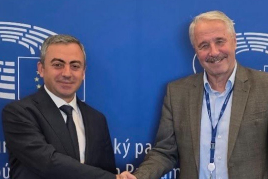 Սաղաթելյանը Մանյատիսի հետ հանդիպմանը անդրադարձել է Բաքվում պահվող հայ գերիների ազատ արձակմանը
