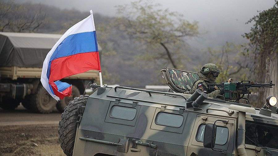 Командованием РМК продолжается переговорный процесс по возобновлению движения по Лачинскому коридору: МО РФ