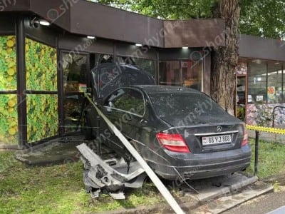 Երևանում բախվել են «Volkswagen»-ն ու «Mercedes»-ը. կա տուժած