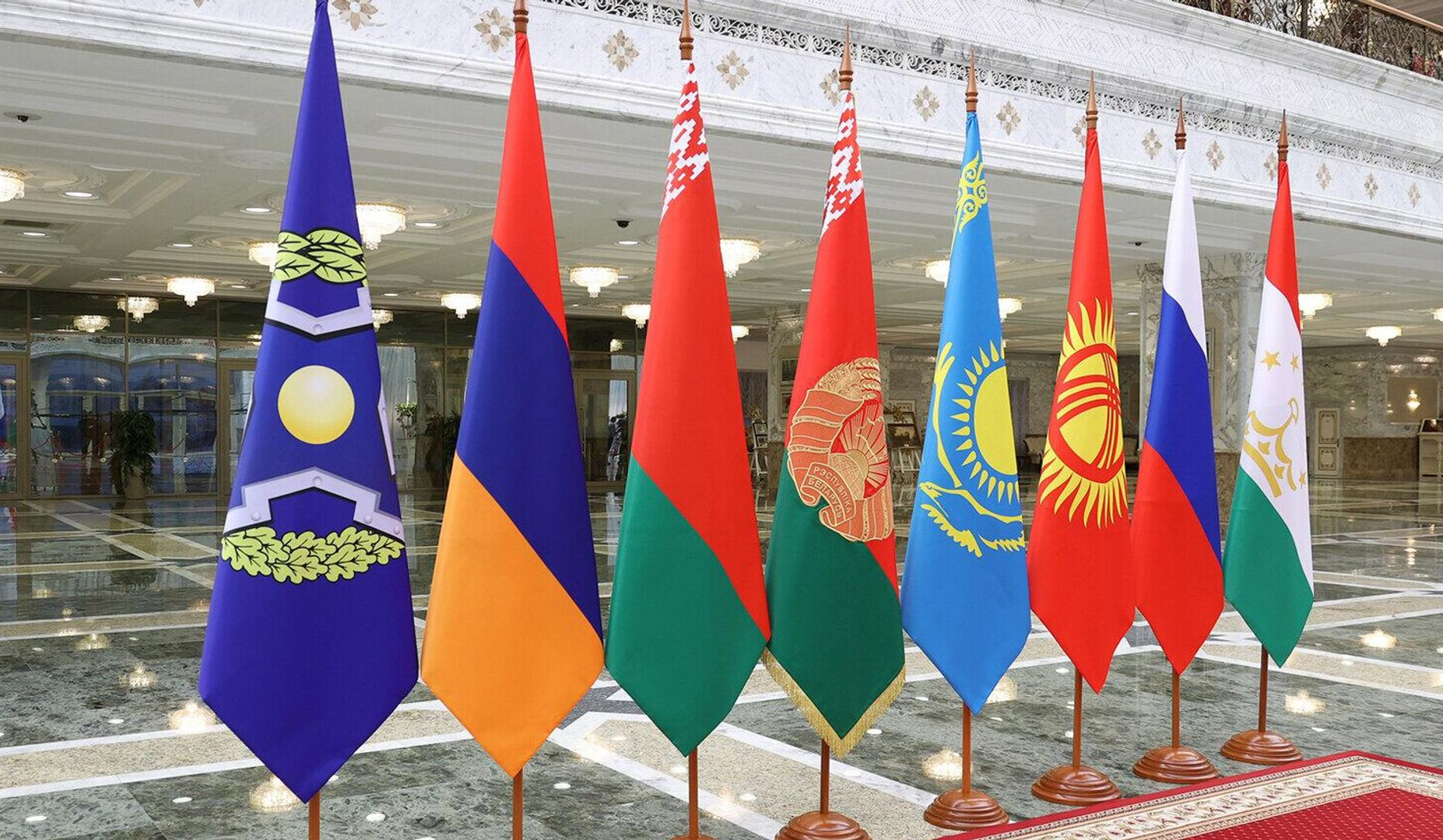 Նախքան ասելը, որ ՀԱՊԿ-ը պարտավոր է սահմանել իր պատասխանատվության գոտին, պետք է սահմանել ՀՀ սահմանները. Լավրով